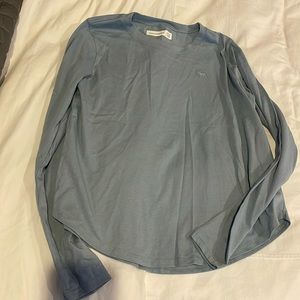 Like new Abercrombie girls baseball t-shirt. Long sleeves and size 11/12.